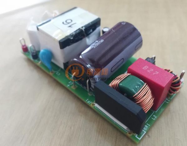降低GaN器件電路設(shè)計(jì)中的難度，讓GaN使用不再是挑戰(zhàn)